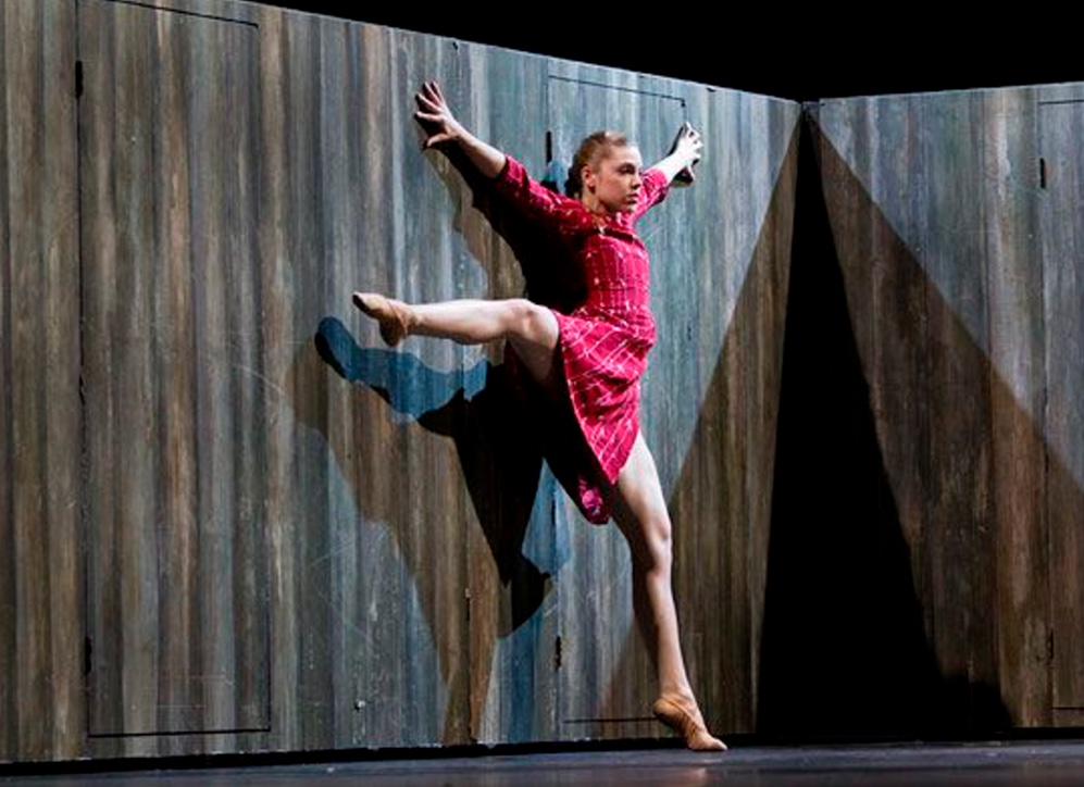 Danza. ELISABET BIOSCA